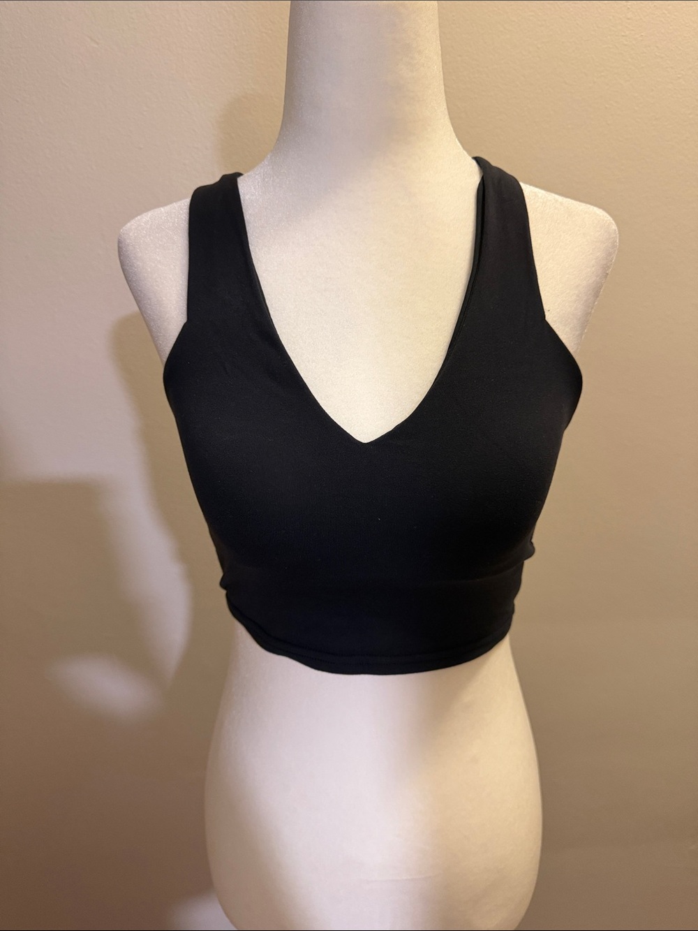 Alo yoga Black V-Neck Crop Top - S